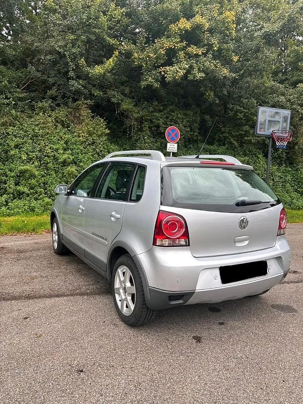 Silber Gebraucht 2008 VW Polo Cross Kleinwagen | 2.800 € (Guter Preis) - Bild 1/4