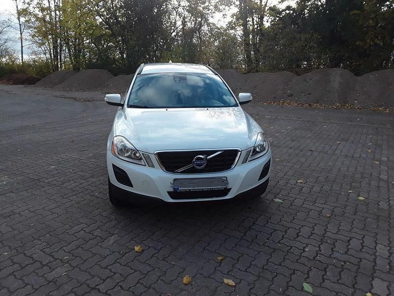 Gebraucht Volvo XC60 Summum 163 PS (119 kW) 2011 Weiß SUV