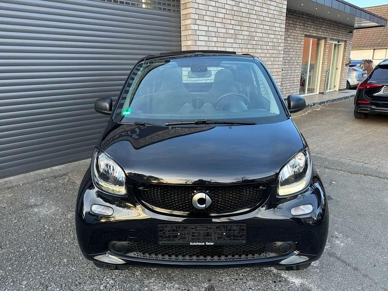 Gebraucht Smart ForTwo Cabrio 90 PS (66 kW) 2019 Schwarz Cabrio