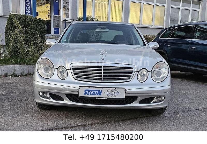 Gebraucht Mercedes E220 150 PS (110 kW) 2005 Silber Limousine