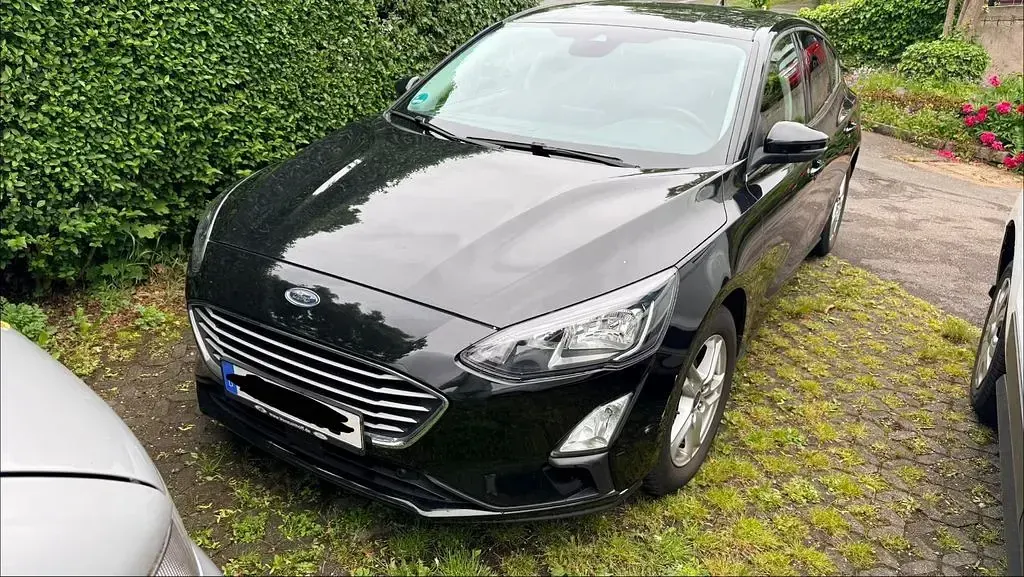 Gebraucht Ford Focus Cool & Connect 101 PS (74 kW) 2021 Schwarz Limousine
