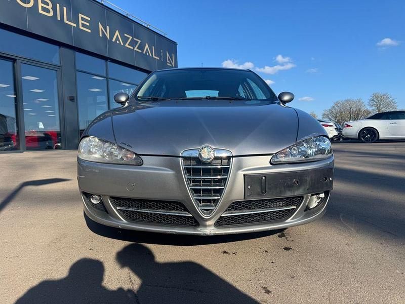 Gebraucht Alfa Romeo 147 Progression 120 PS (88 kW) 2007 Silber Kleinwagen