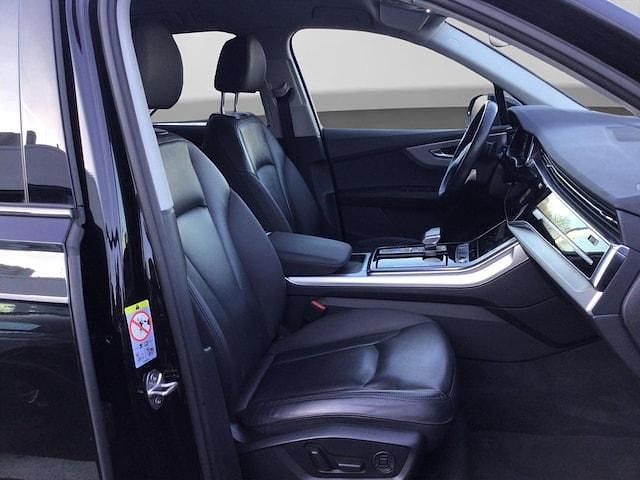 Gebraucht Audi Q7 Ambiente 381 PS (280 kW) 2022 Mythosschwarz metallic SUV