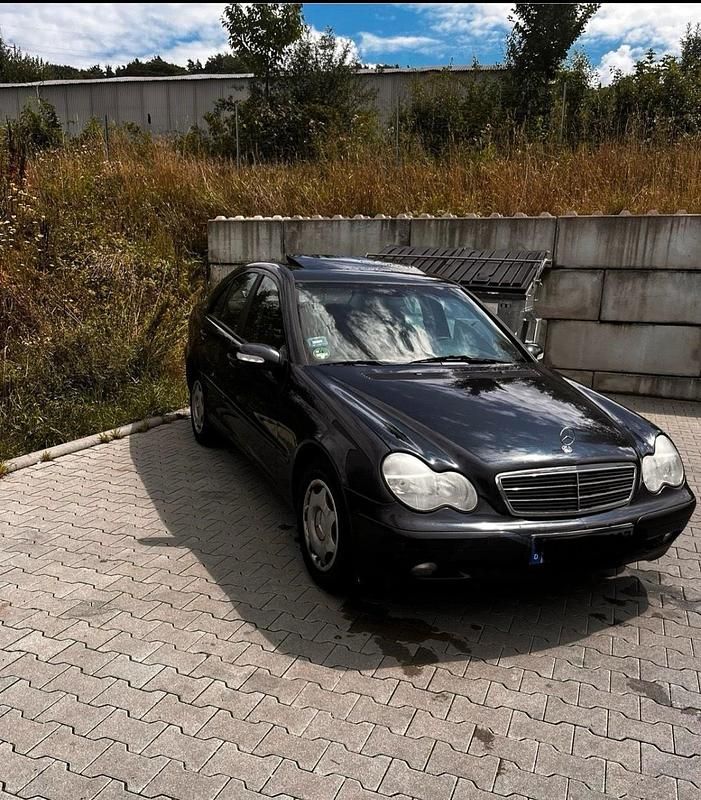 Gebraucht 2001 Mercedes C180 Coupé | 1.200 € (Guter Preis) - Bild 1/4