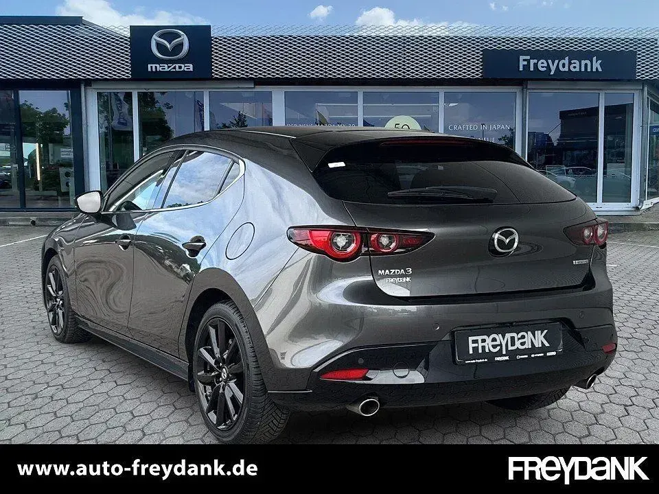 Gebraucht Mazda 3 Homura-Line 150 PS (110 kW) 2022 Machine grey Limousine