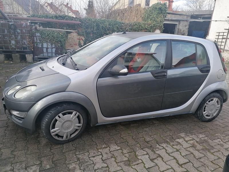 Grau Gebraucht 2004 Smart ForFour Kleinwagen | 1.500 € (Fairer Preis) - Bild 1/4