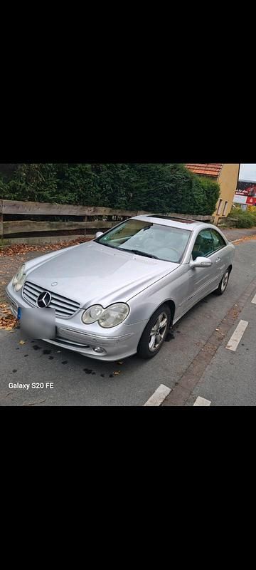Grau Gebraucht 2002 Mercedes CLK200 Coupé | 1.650 € (Guter Preis) - Bild 1/4