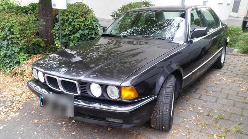 Schwarz Gebraucht 1988 BMW 750L Limousine | 9.800 € - Bild 1/4