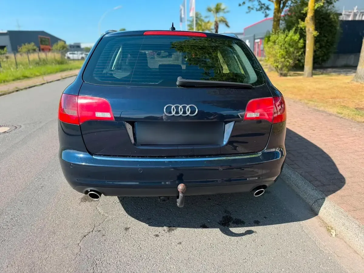 Gebraucht Audi A6 190 PS (139 kW) 2009 Blau Kombi