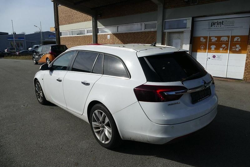 Gebraucht Opel Insignia 120 PS (88 kW) 2013 Weiß Kombi
