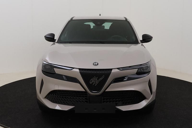 Gebraucht Alfa Romeo Junior 114 kW (156 PS) 2025 Avorio galleria SUV