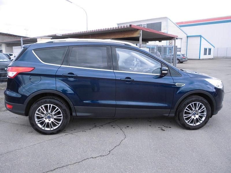 Gebraucht Ford Kuga Titanium 150 PS (110 kW) 2013 Blau SUV