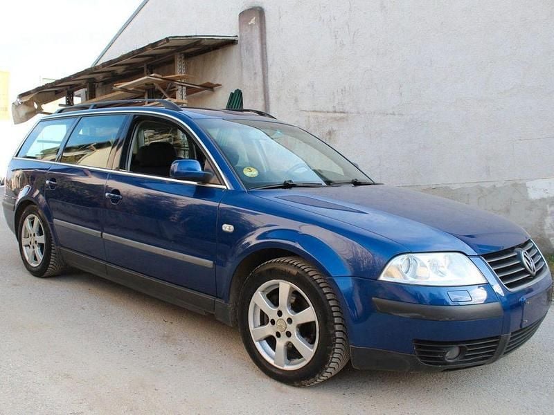 Gebraucht VW Passat Comfortline 131 PS (96 kW) 2003 Blau Kombi