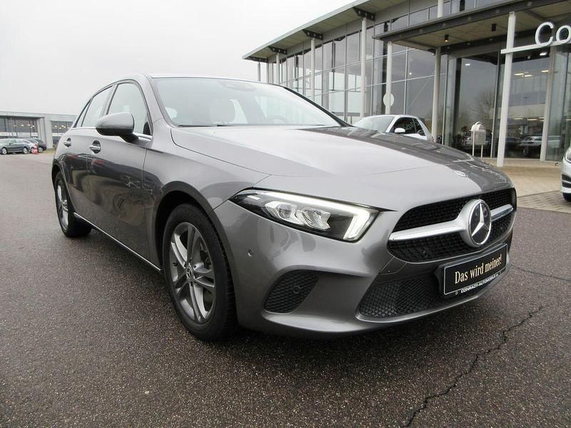 Gebraucht Mercedes A220 Style 190 PS (139 kW) 2019 Grau Limousine