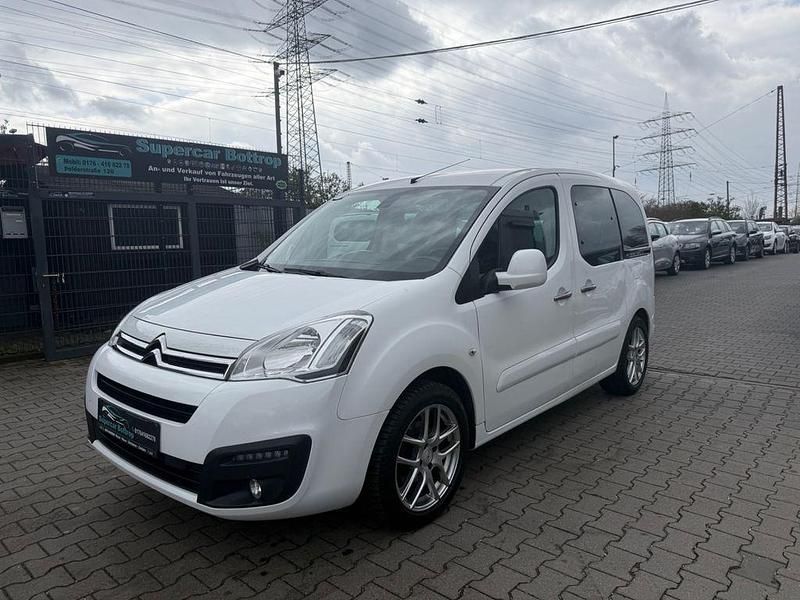 Second-hand Citroën Berlingo SELECTION 99 CP (72 kW) 2016 Alb Monovolum