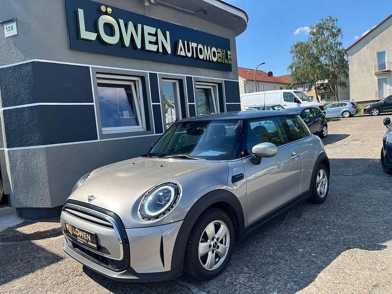 Melting silver iii Gebraucht 2022 Mini Cooper Essential Kleinwagen | 13.500 € - Bild 1/4