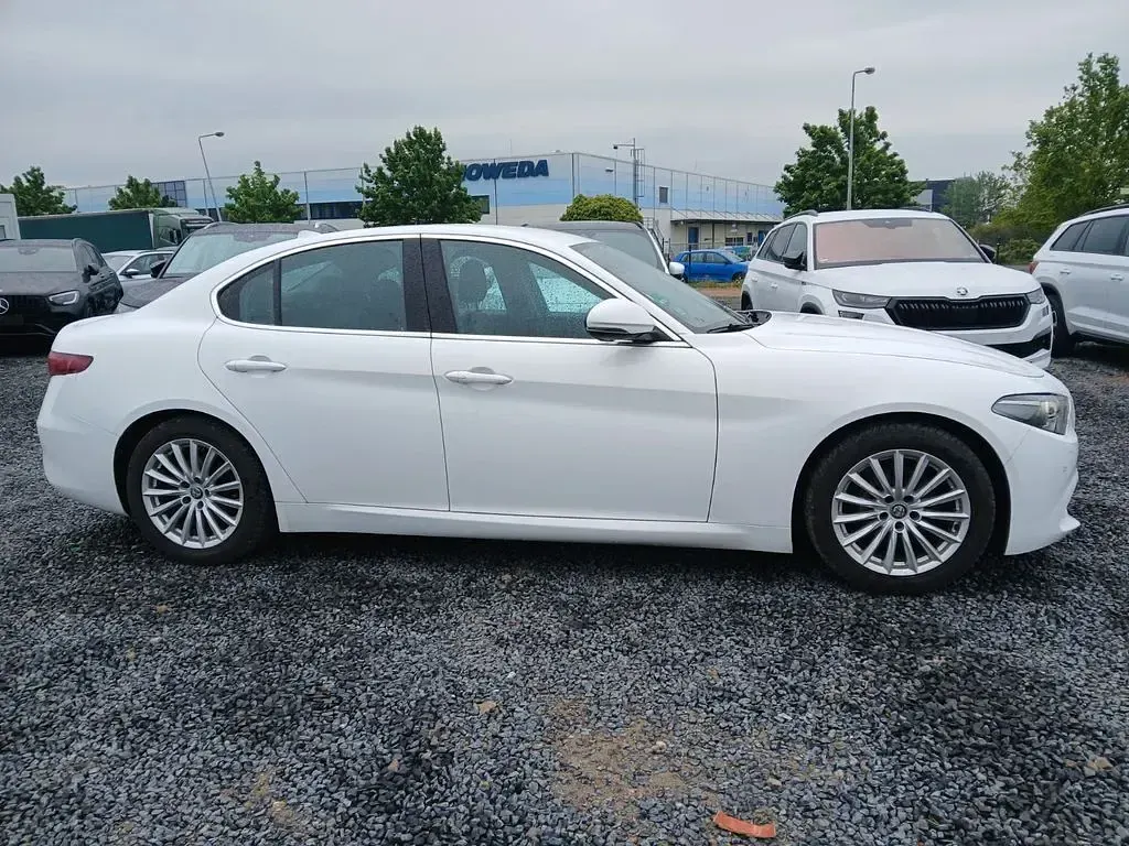 Gebraucht Alfa Romeo Giulia Super 179 PS (131 kW) 2017 Weiß Limousine
