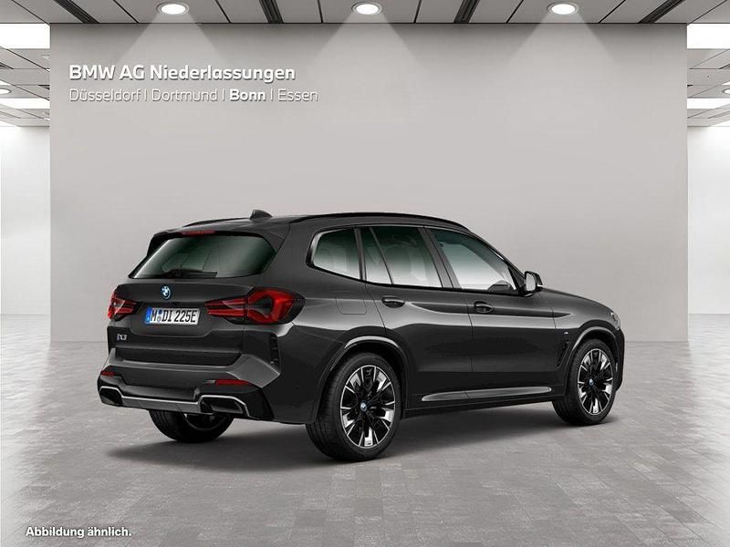 Gebraucht BMW iX3 Impressive 210 kW (286 PS) 2023 Grau SUV