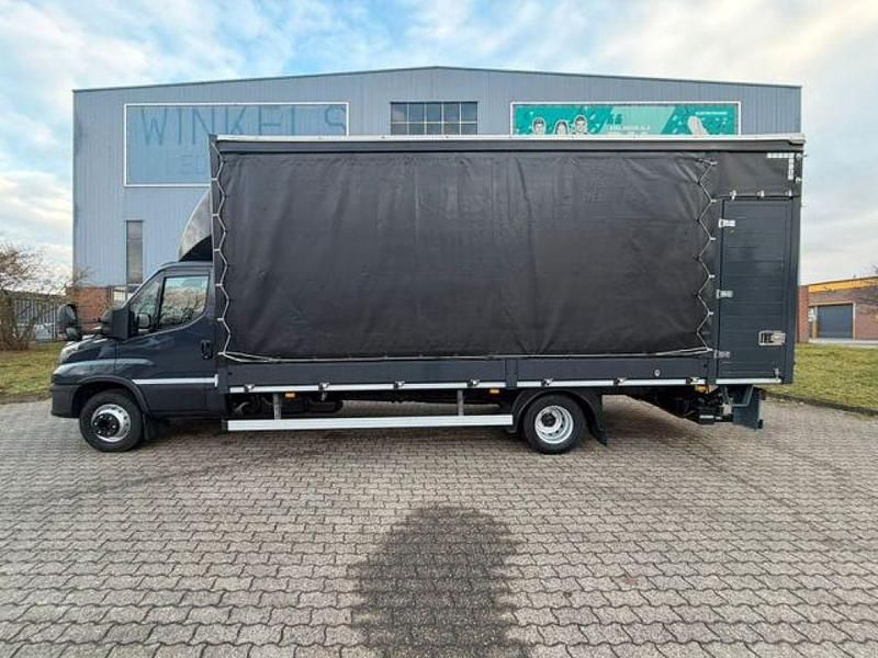 Gebraucht Iveco Daily 180 PS (132 kW) 2020 Grau Van