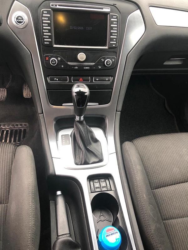 Gebraucht Ford Mondeo 200 PS (147 kW) 2011 Schwarz Kombi