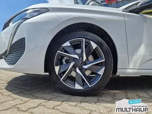 Neu Peugeot 308 SW Allure 131 PS (96 kW) 2025 Okenitweiss metallic Kombi