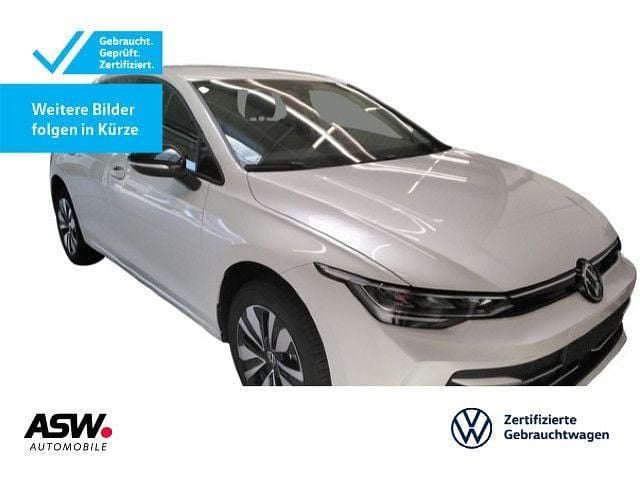 Oryxweiß perlmutteffekt Gebraucht 2025 VW Golf VIII Goal Limousine | 26.930 € - Bild 1/4