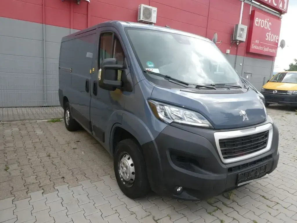 Gebraucht Peugeot Boxer 120 PS (88 kW) 2021 Blau Van