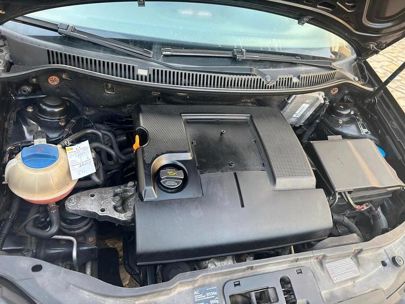 Gebraucht VW Polo 65 PS (47 kW) 2003 Schwarz Kleinwagen