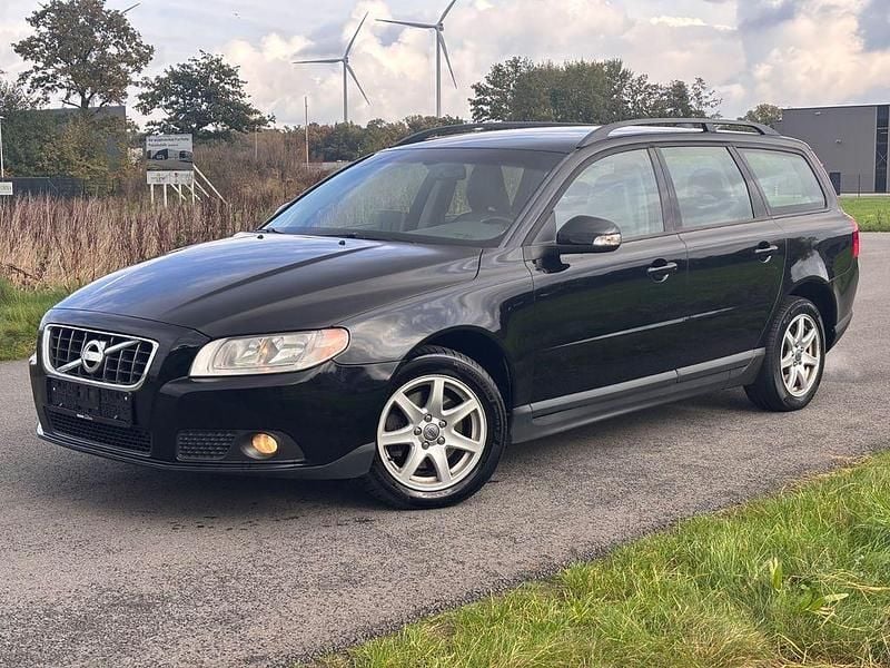Gebraucht Volvo V70 136 PS (100 kW) 2010 Schwarz Kombi