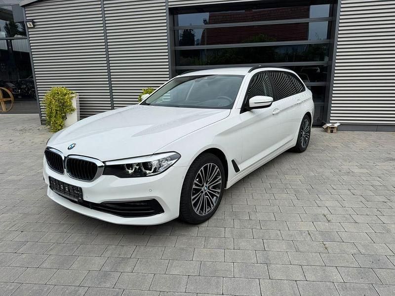 Weiß Gebraucht 2019 BMW 530 Sport Line Kombi | 19.990 € (Superpreis) - Bild 1/4