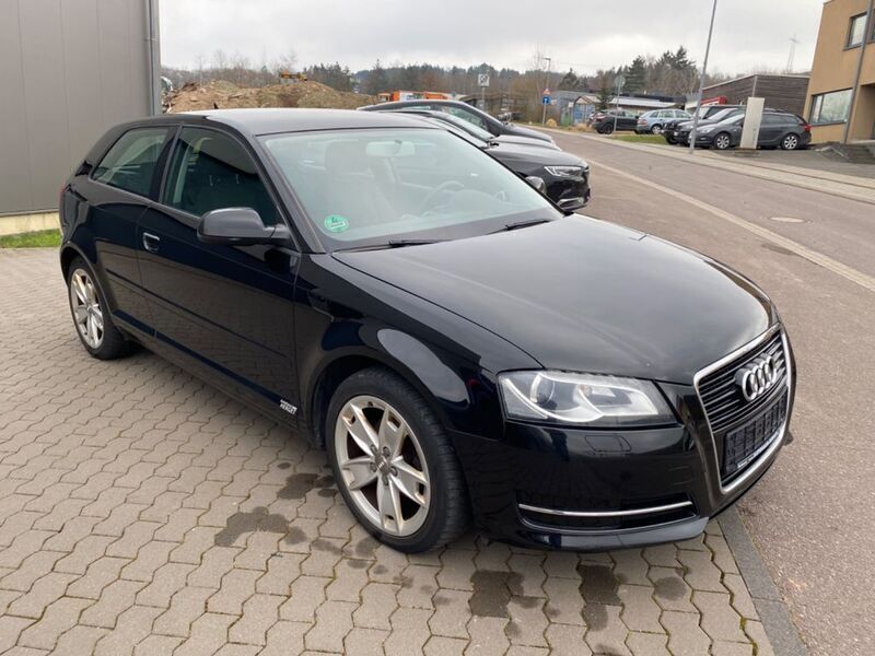 Schwarz Gebraucht 2012 Audi A3 Attraction Kleinwagen | 3.900 € (Guter Preis) - Bild 1/4