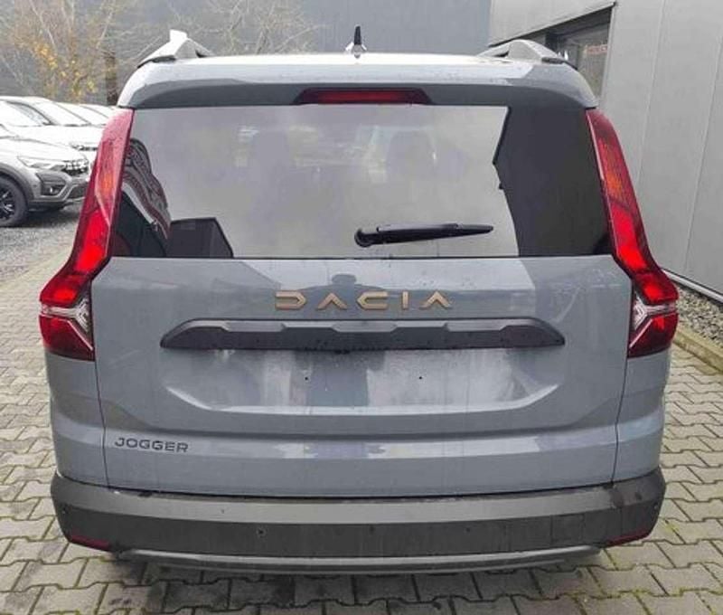 Neu Dacia Jogger Extreme 110 PS (80 kW) 2025 Dolomitgrau Van / Kleinbus