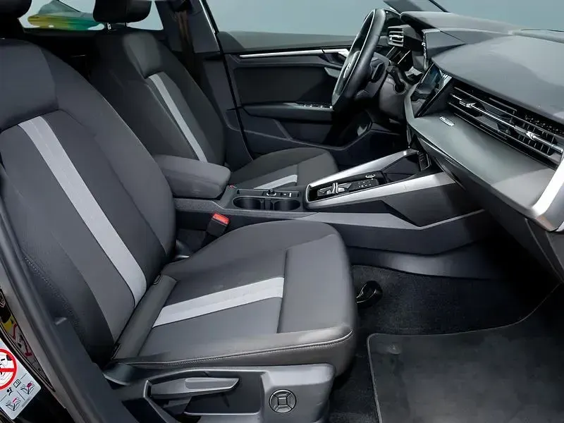 Gebraucht Audi A3 Sportback 150 PS (110 kW) 2022 Schwarz Kleinwagen