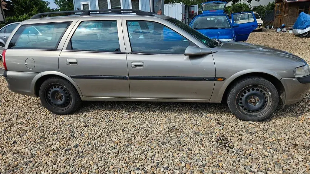 Occasion Opel Vectra 116 ch (85 kW) 1998 Gris Berline