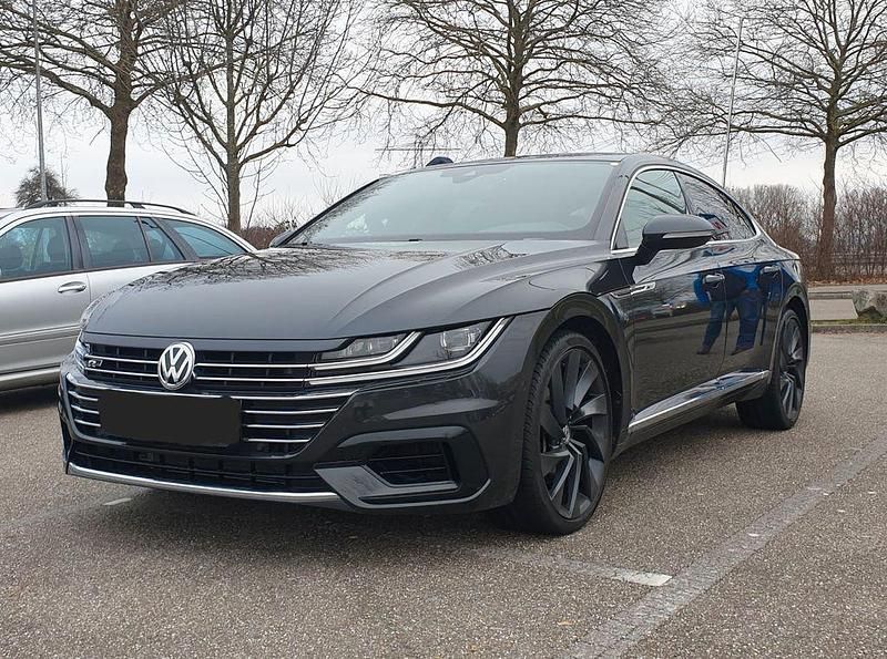 Gebraucht VW Arteon R-line 239 PS (175 kW) 2018 Schwarz Kleinwagen
