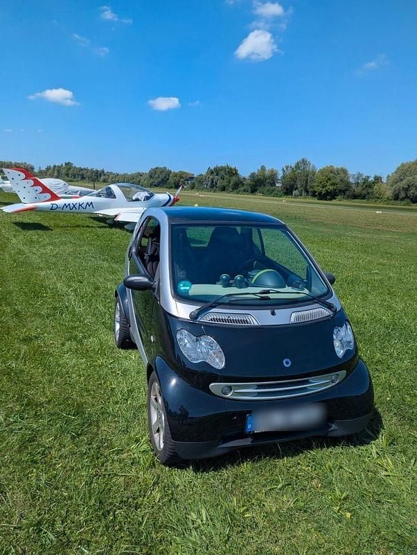 Schwarz Gebraucht 2006 Smart ForTwo Coupé Pulse Coupé | 3.750 € - Bild 1/4