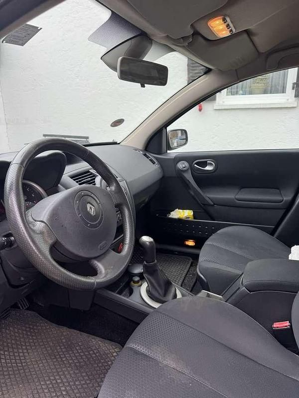 Gebraucht Renault Mégane II Dynamique 114 PS (83 kW) 2004 Limousine