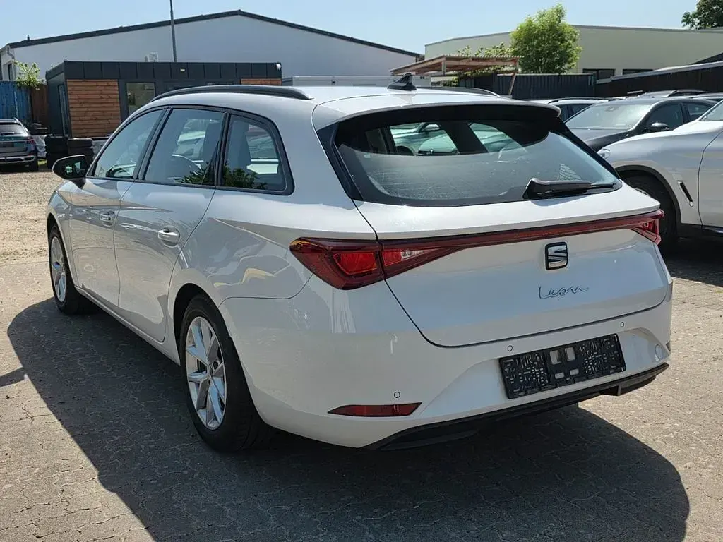 Gebraucht Seat Leon Style 150 PS (110 kW) 2022 Weiß Limousine