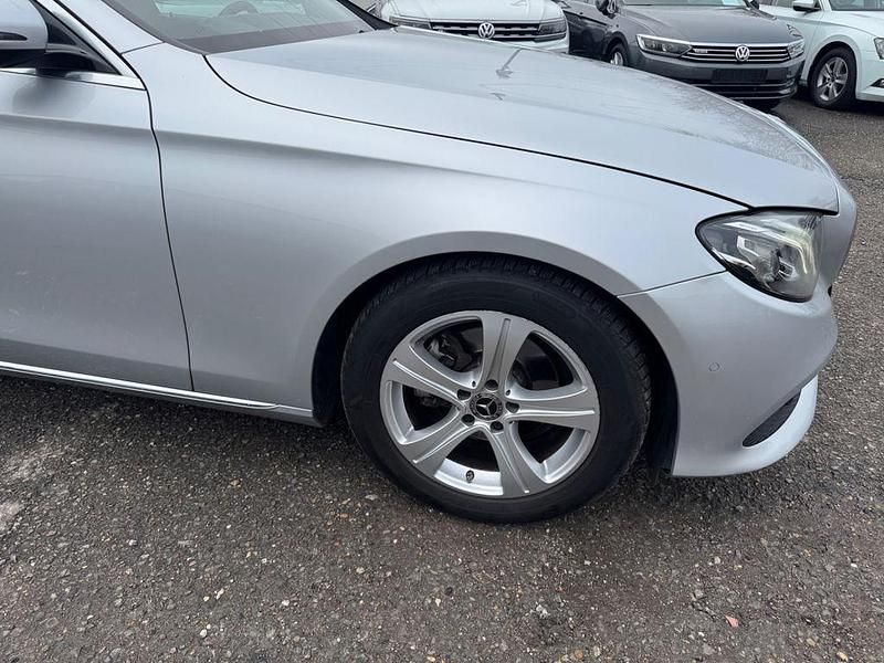 Gebraucht Mercedes E220 194 PS (142 kW) 2017 Silber Kombi