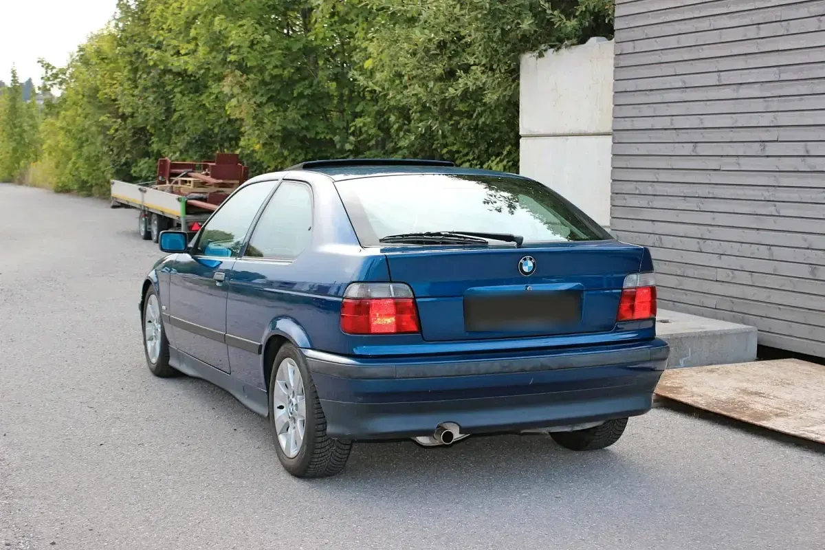 Gebraucht BMW 316 105 PS (77 kW) 1999 Blau Coupé