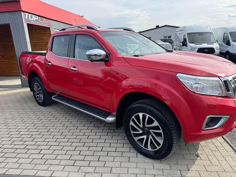 Gebraucht Nissan Navara Tekna 163 PS (119 kW) 2016 Rot Abholung