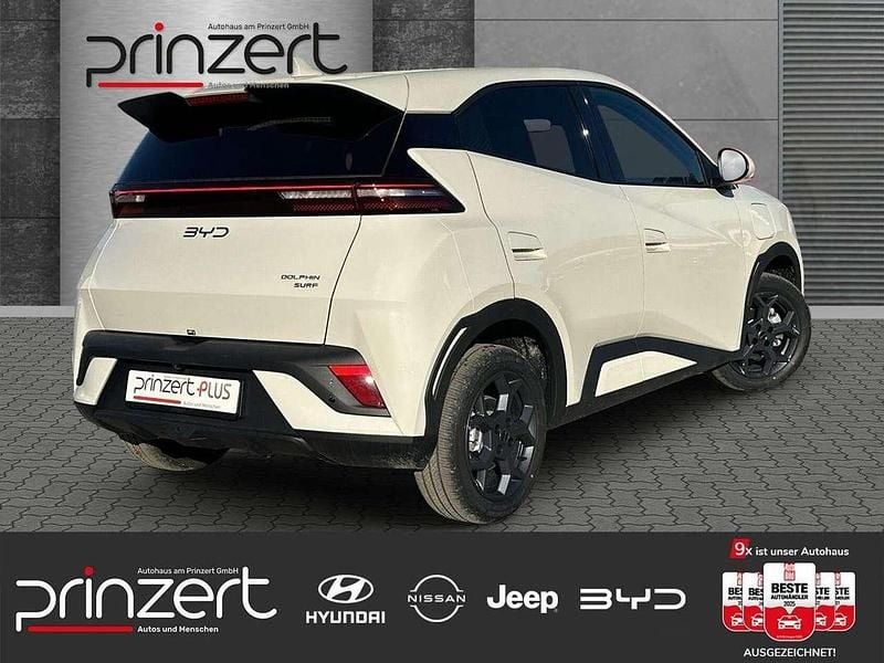 Neu BYD Dolphin Surf Comfort 114 kW (156 PS) 2025 Apricity white Kleinwagen