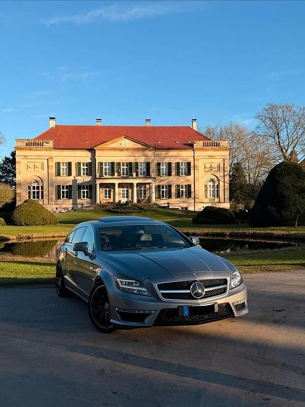 Gebraucht Mercedes CLS63 AMG AMG 525 PS (386 kW) 2013 Grau