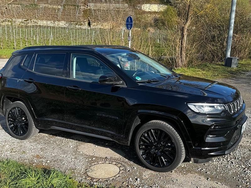 Gebraucht Jeep Compass 190 PS (139 kW) 2022 Schwarz SUV