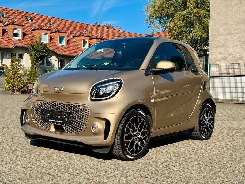 Gold Gebraucht 2021 Smart ForTwo Electric Drive Prime Kleinwagen | 11.490 € (Fairer Preis) - Bild 1/4