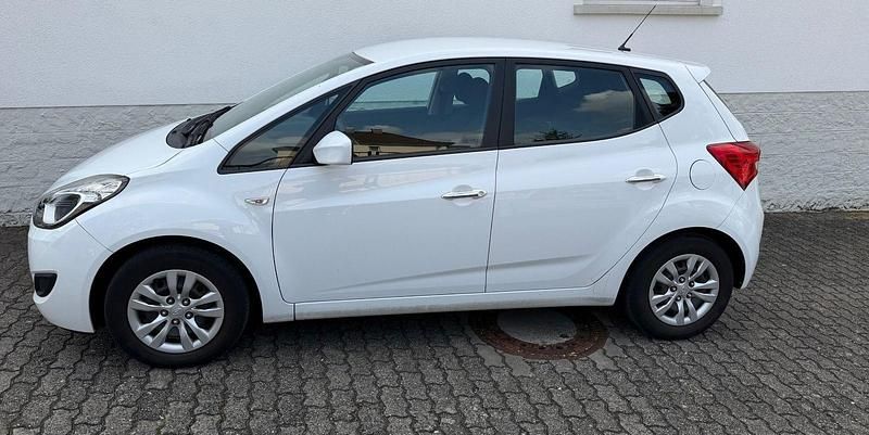 Gebraucht Hyundai ix20 Classic 90 PS (66 kW) 2015 Polar white Kleinwagen