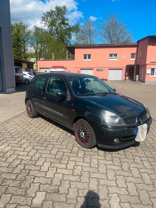 Gebraucht Renault Clio II 98 PS (72 kW) 2003 Schwarz Kleinwagen