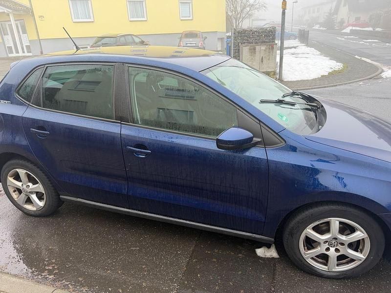 Gebraucht VW Polo Highline 90 PS (66 kW) 2010 Blau Kleinwagen