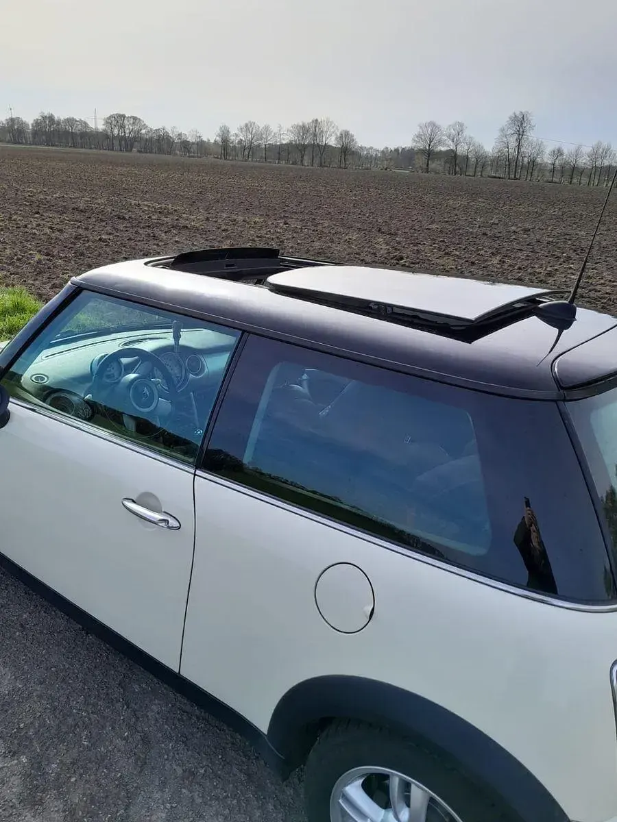 Używany Mini Cooper 116 KM (85 kW) 2005 Biały Hatchback