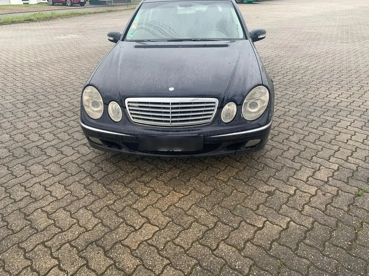 Gebraucht Mercedes E320 Elegance 2003 Blau Kombi